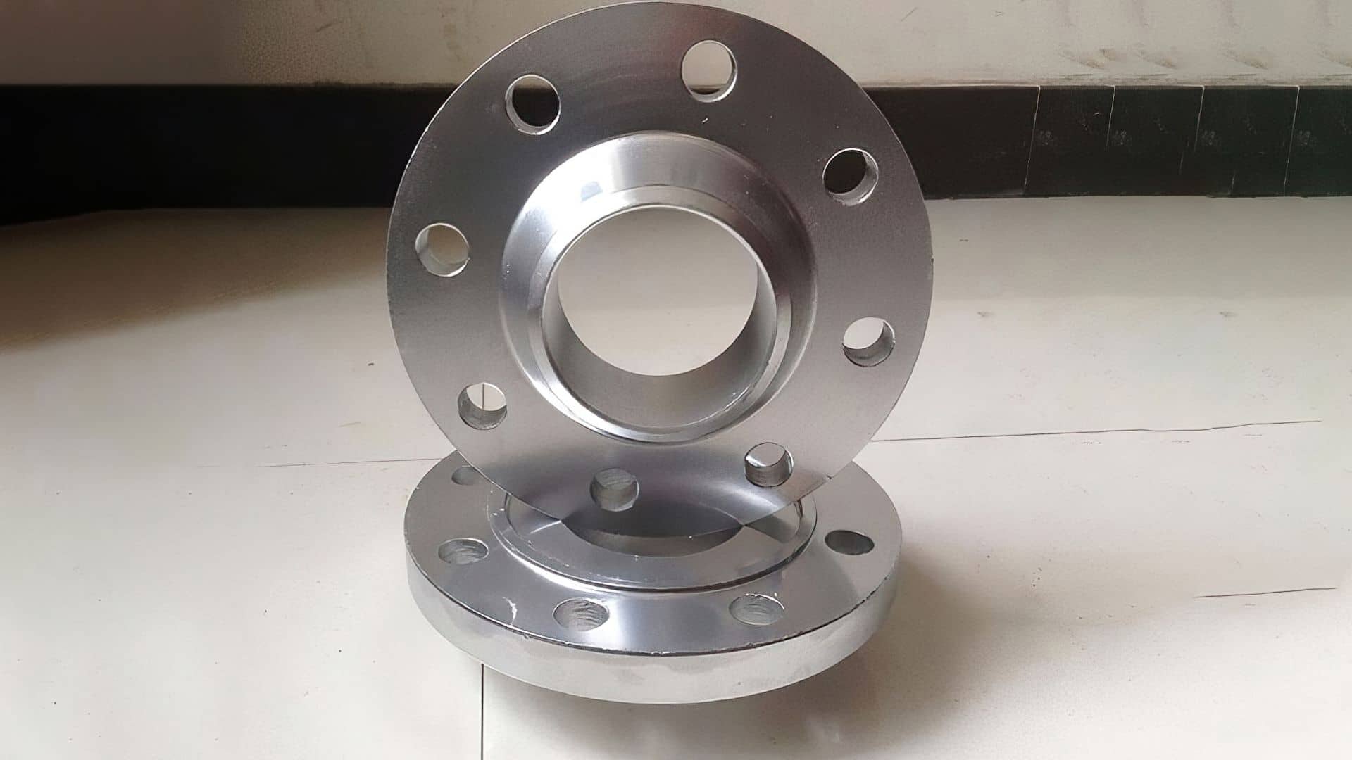 风电塔筒连接法兰盘锻造加工厂(图1)