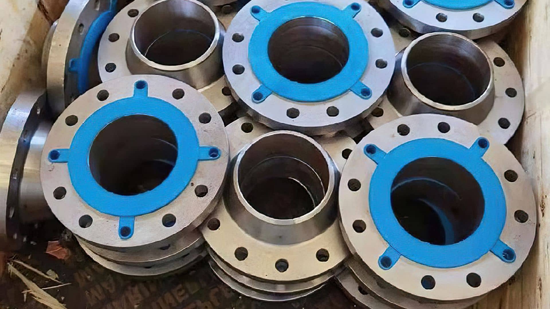 铬钼钢长高颈法兰盘锻造加工厂 铬钼钢长高颈法兰盘锻造加工厂(图1)