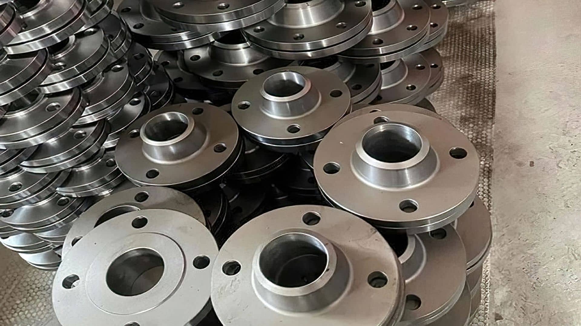 pn40带颈对焊法兰锻件价格(图3) pn40带颈对焊法兰锻件价格(图3)