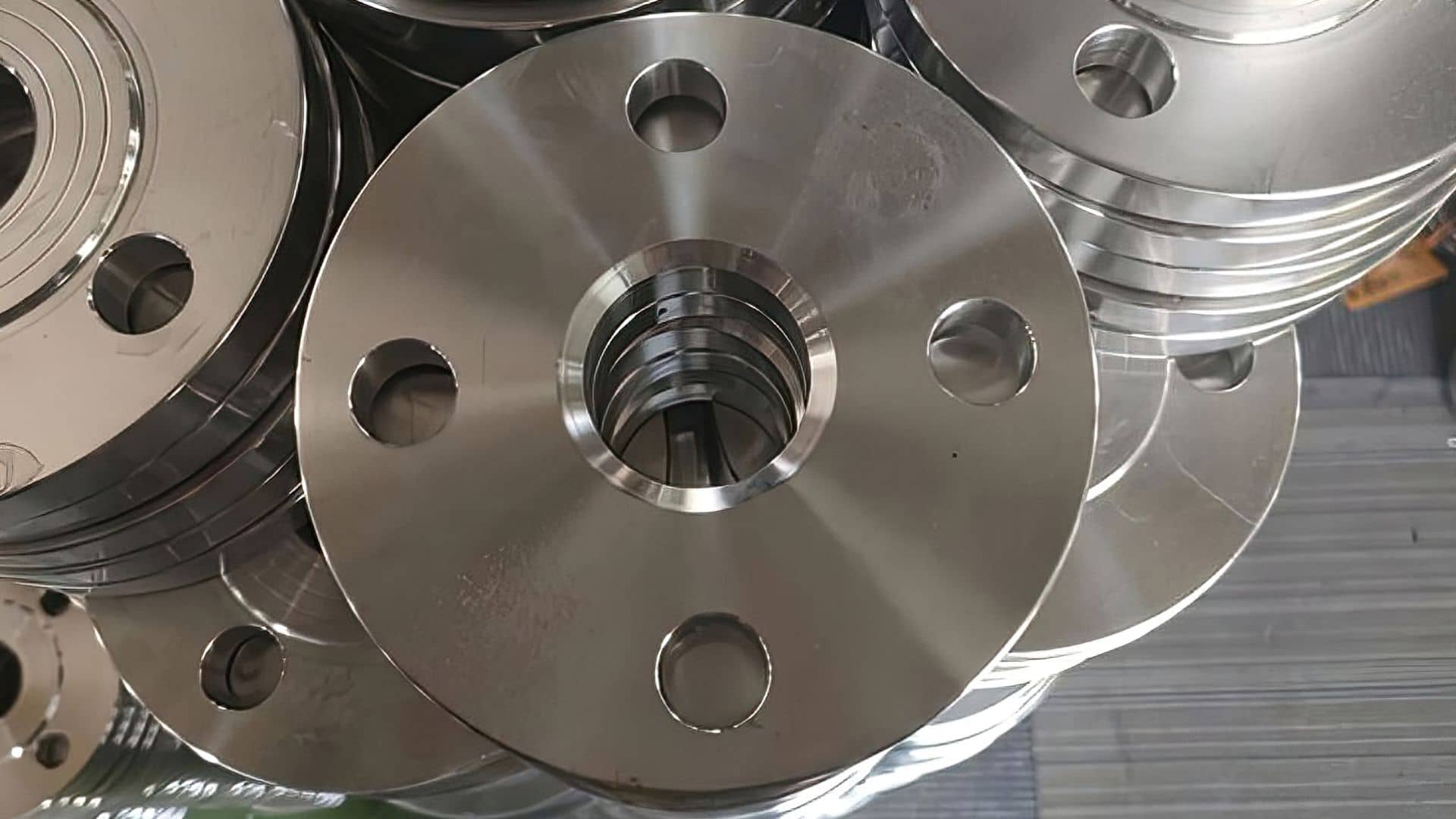 不锈钢凸面板式平焊法兰盘 一文介绍什么是不锈钢凸面板式平焊法兰盘?不锈钢凸面板式平焊法兰功能优势特点介绍(图5)