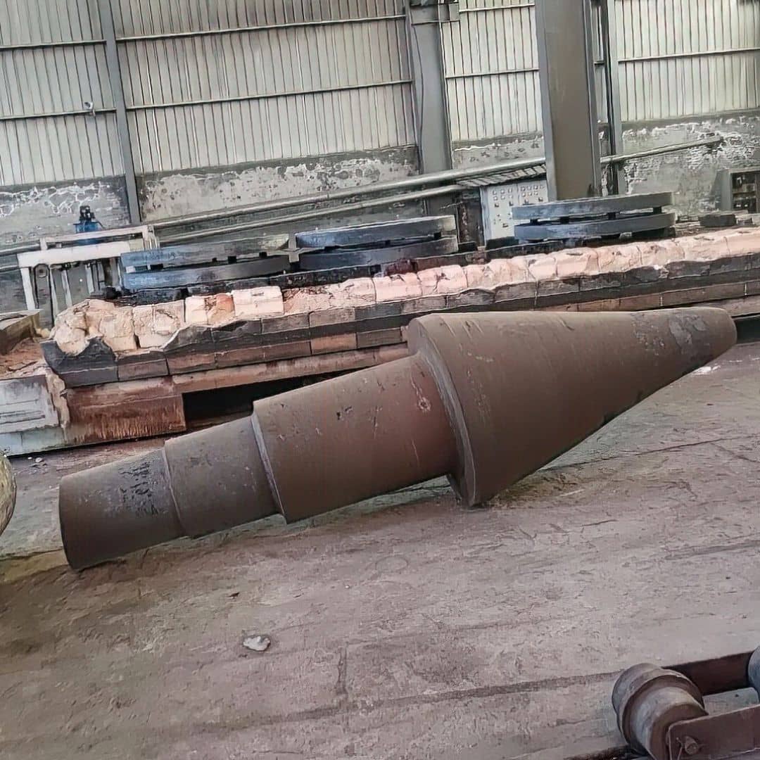 42CrMo轴锻件(图1) 42CrMo轴锻件(图1)